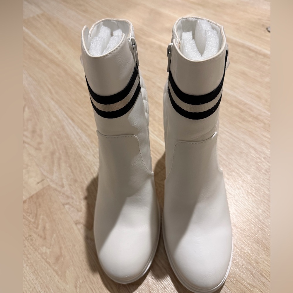 JustFab White Ankle Boots with Black Stripes